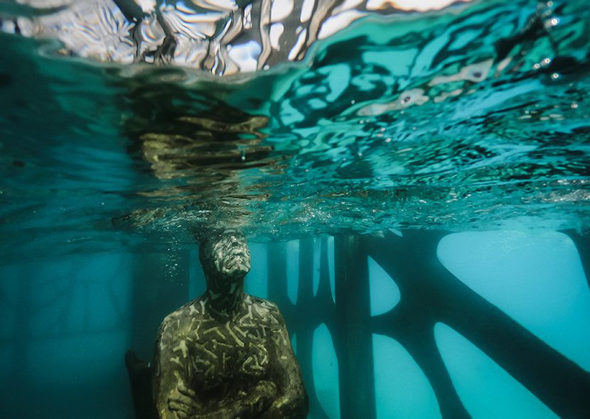 Underwater Art Installation by Jason deCaires Taylor at Fairmont Maldives Sirru Fen Fushi | World Travel Magazine Underwater Art Installation by Jason deCaires Taylor at Fairmont Maldives Sirru Fen Fushi