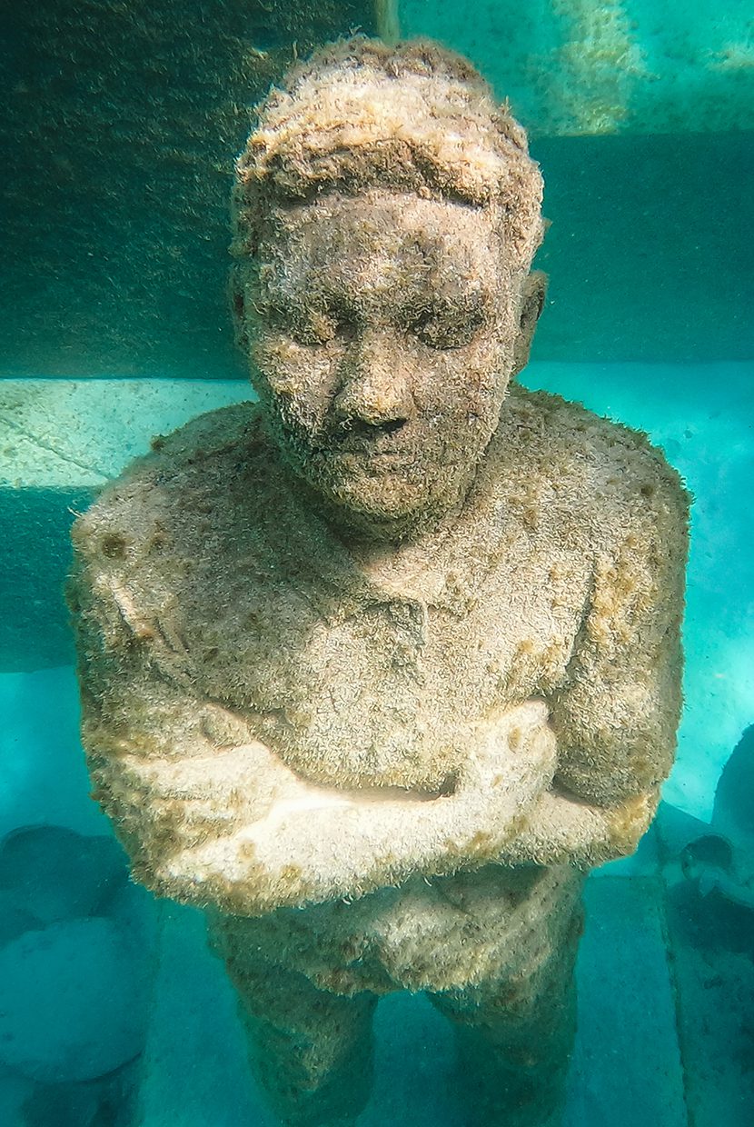 Underwater Art Installation by Jason deCaires Taylor at Fairmont Maldives Sirru Fen Fushi | World Travel Magazine Underwater Art Installation by Jason deCaires Taylor at Fairmont Maldives Sirru Fen Fushi