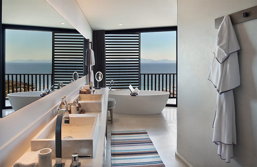 Seaview Deluxe Room bathroom | World Travel Magazine Seaview Deluxe Room bathroom