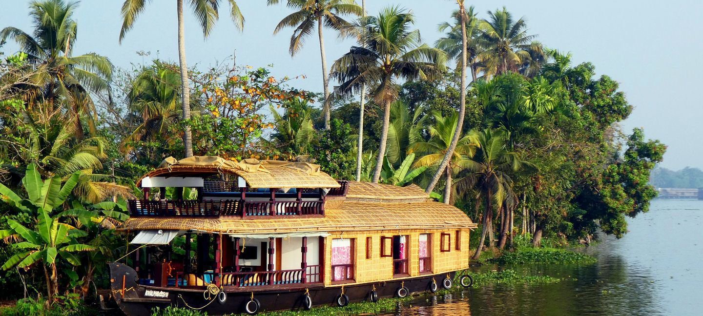 Its the simple life at its best on a boathouse in Alleppey | World Travel Magazine Its the simple life at its best on a boathouse in Alleppey