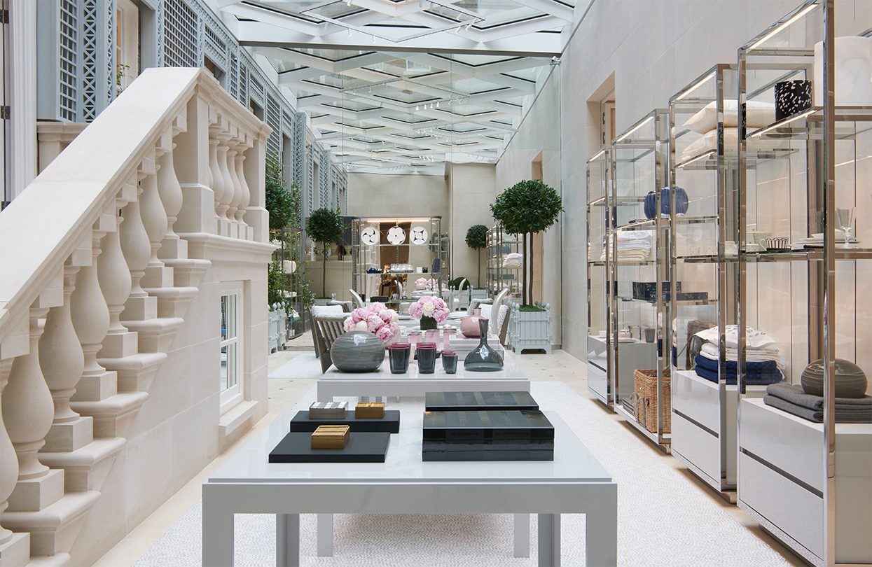 Showcasing the entire Dior universe under one roof of this flagship store | World Travel Magazine Showcasing the entire Dior universe under one roof of this flagship store
