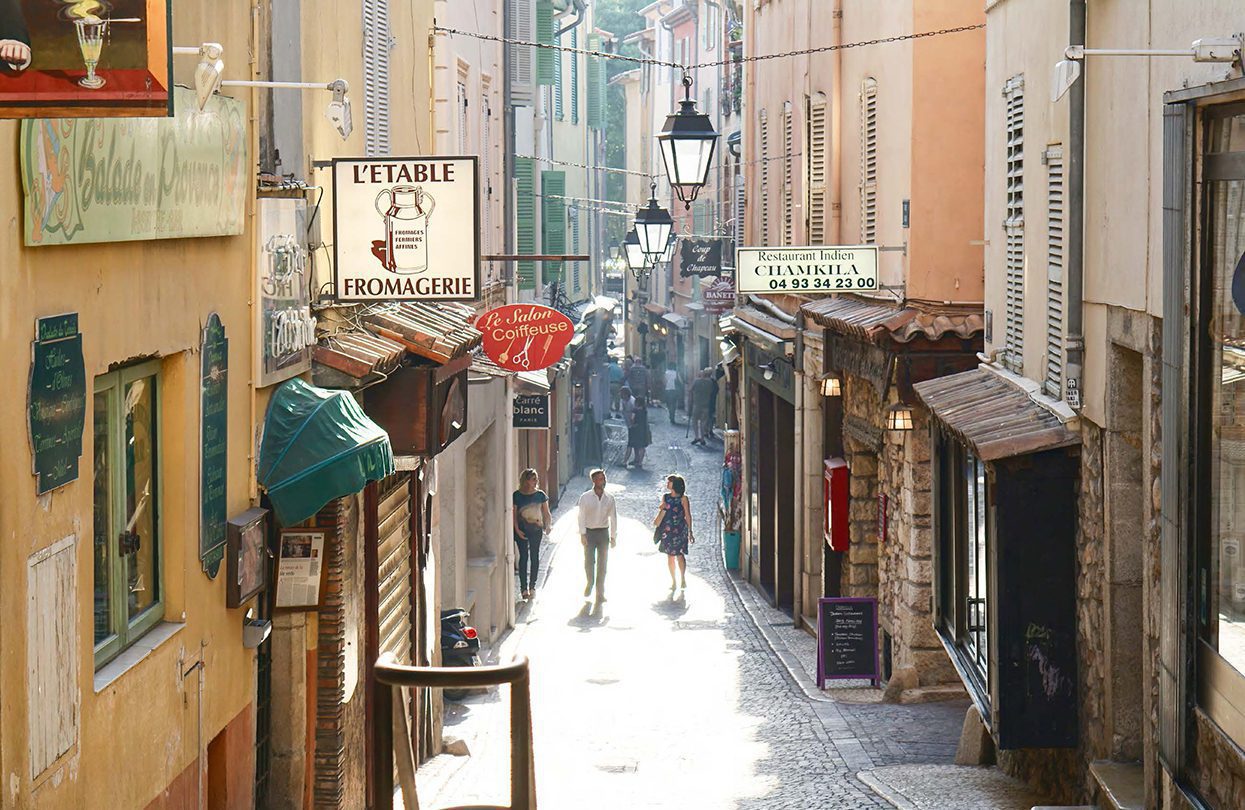 Cobbled backstreets in the old heart of Antibes | World Travel Magazine Cobbled backstreets in the old heart of Antibes
