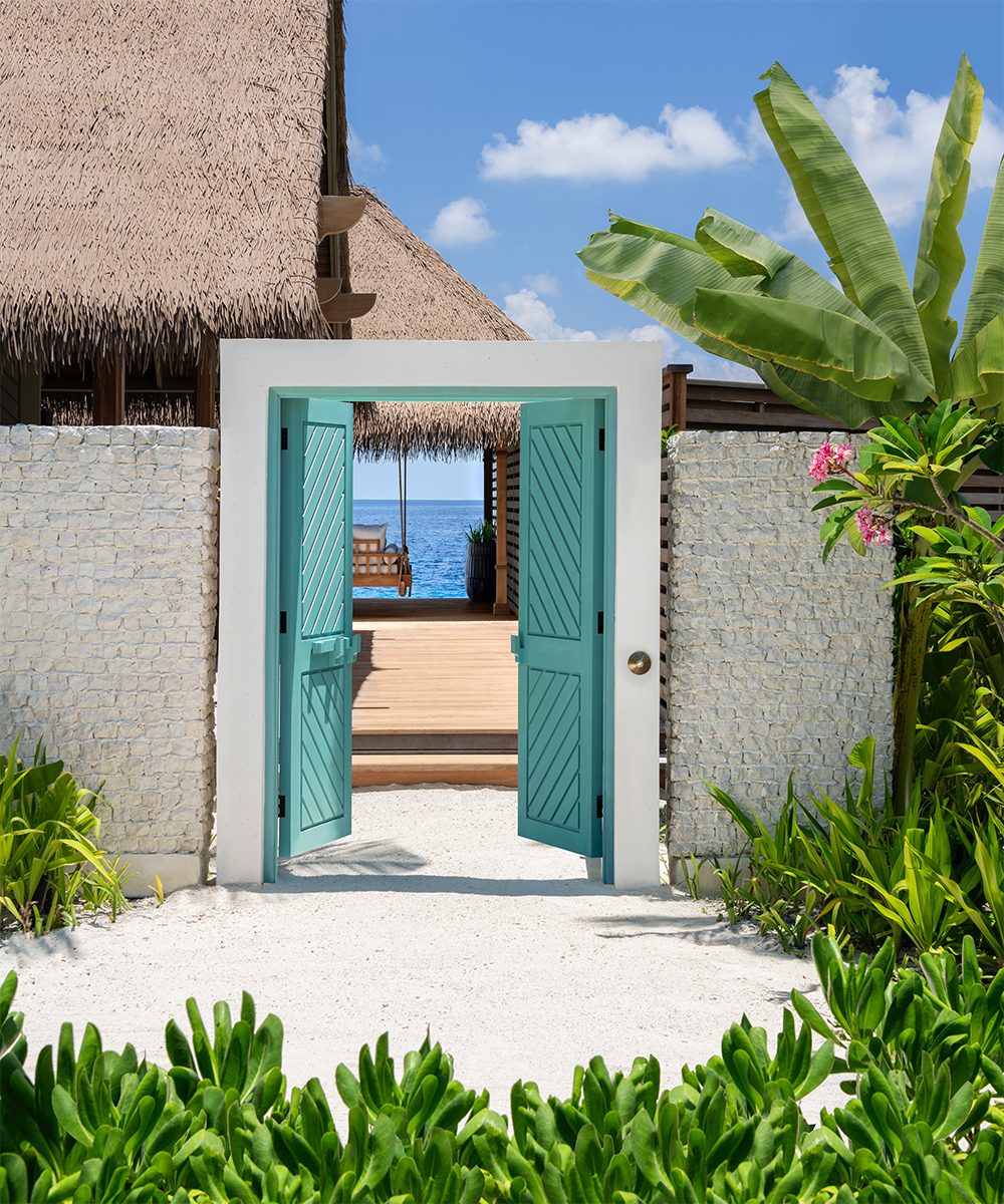 Bright blue green door opens to more surprises in Waldorf Astoria’s reef villa | World Travel Magazine Waldorf Astoria Maldives Ithaafushi