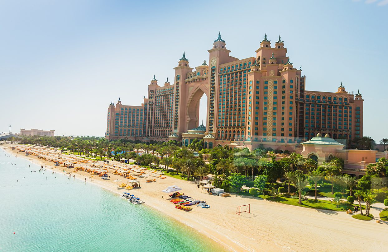 Atlantis Hotel consists of two towers linked by a bridge, with a total of 1539 rooms (image by Zhukov Oleg) | World Travel Magazine Atlantis Hotel consists of two towers linked by a bridge, with a total of 1539 rooms (image by Zhukov Oleg)
