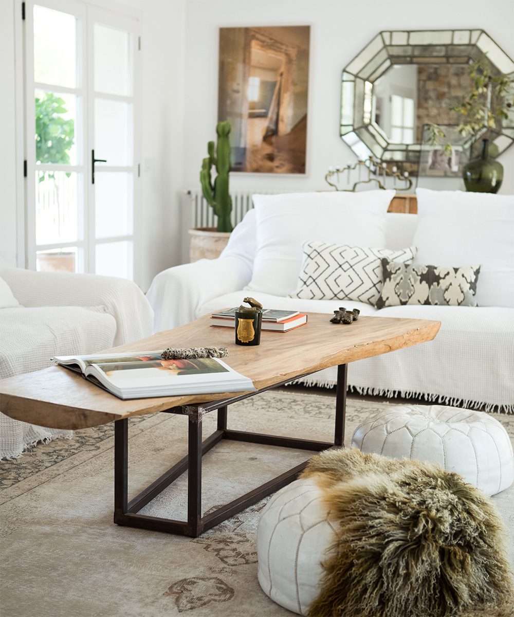 Textured interiors in the house of designer Zoe Jordan | World Travel Magazine Textured interiors in the house of designer Zoe Jordan