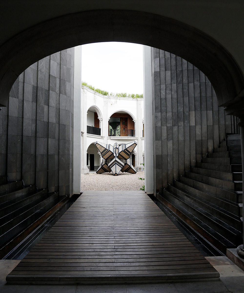 Courtyard sculpture at Live Aqua San Miguel de Allende Urban Resort | World Travel Magazine Courtyard sculpture at Live Aqua San Miguel de Allende Urban Resort