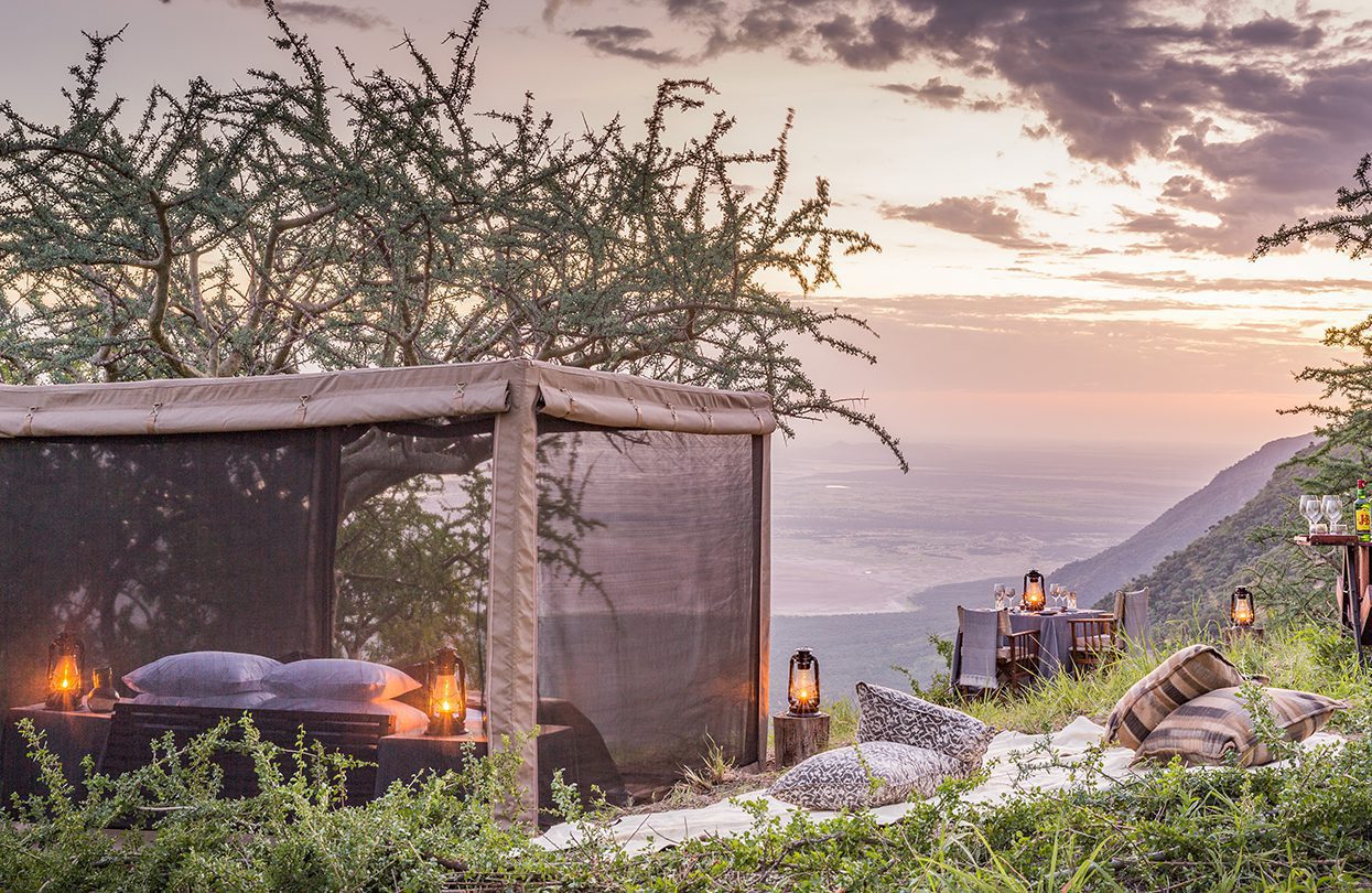 Mwiba Lodge - Fly-camping on the escarpment | World Travel Magazine Mwiba Lodge - Fly-camping on the escarpment