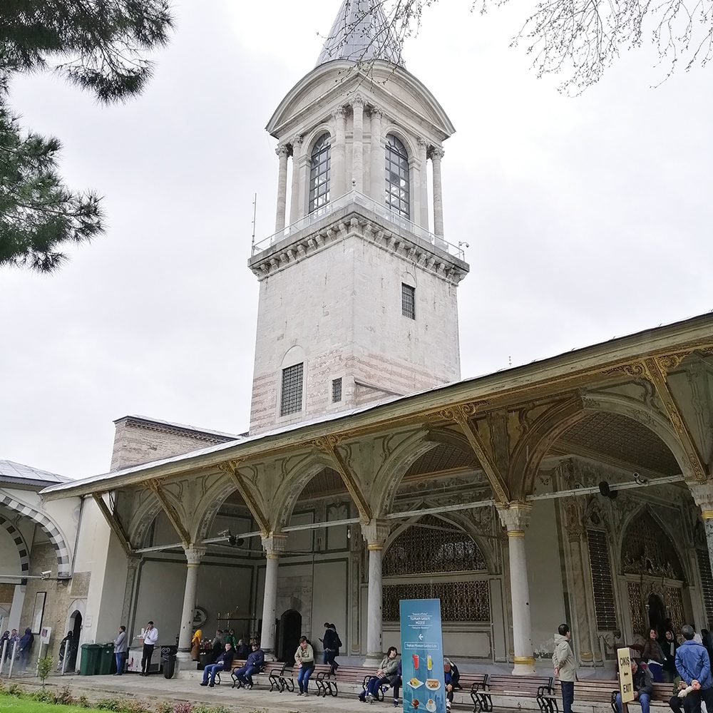 Tower of Justice and Divan Lounge at Topkapi Palace | World Travel Magazine Tower of Justice and Divan Lounge at Topkapi Palace