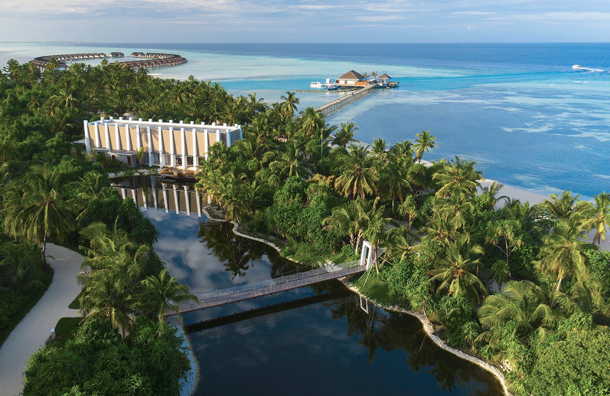 Pullman Maldives Maamutta lake bridge | World Travel Magazine Pullman Maldives Maamutta lake bridge