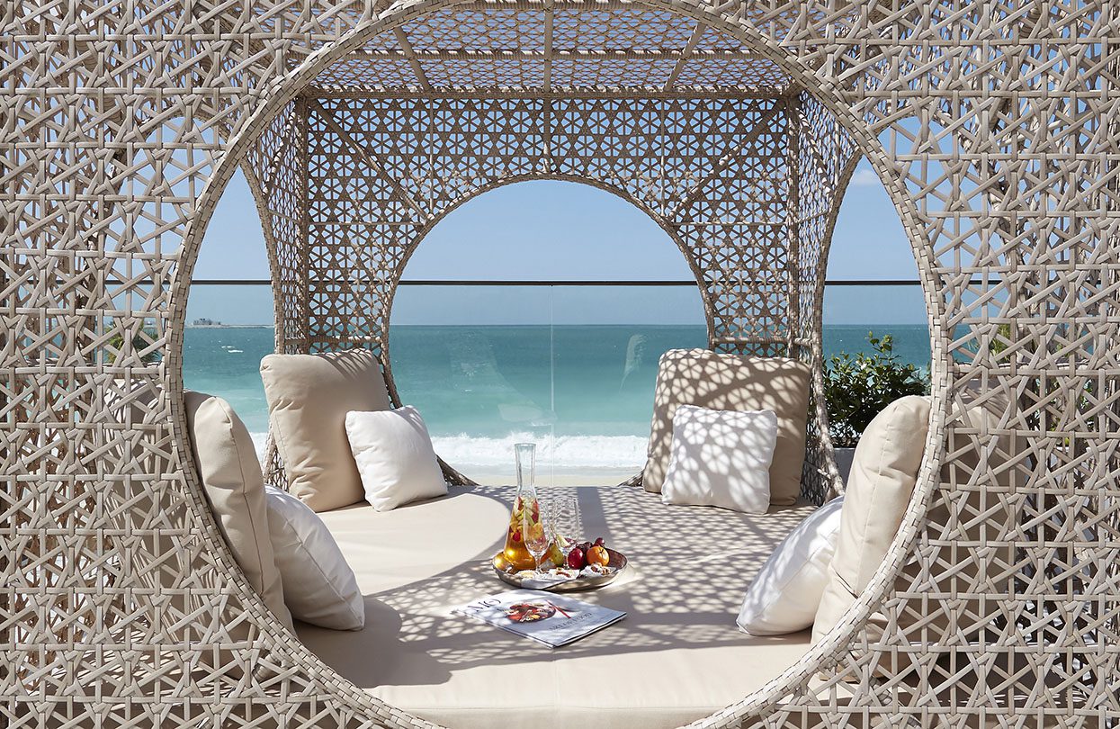 Mandarin Oriental Jumeira Dubai's luxury spa daybed, photo by Mandarin Oriental | World Travel Magazine Mandarin Oriental Jumeira Dubai's luxury spa daybed, photo by Mandarin Oriental