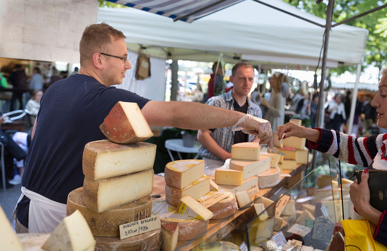 Bürkliplatz Market, image by Gaetan Bally, Zürich Tourismus | World Travel Magazine Bürkliplatz Market, image by Gaetan Bally, Zürich Tourismus
