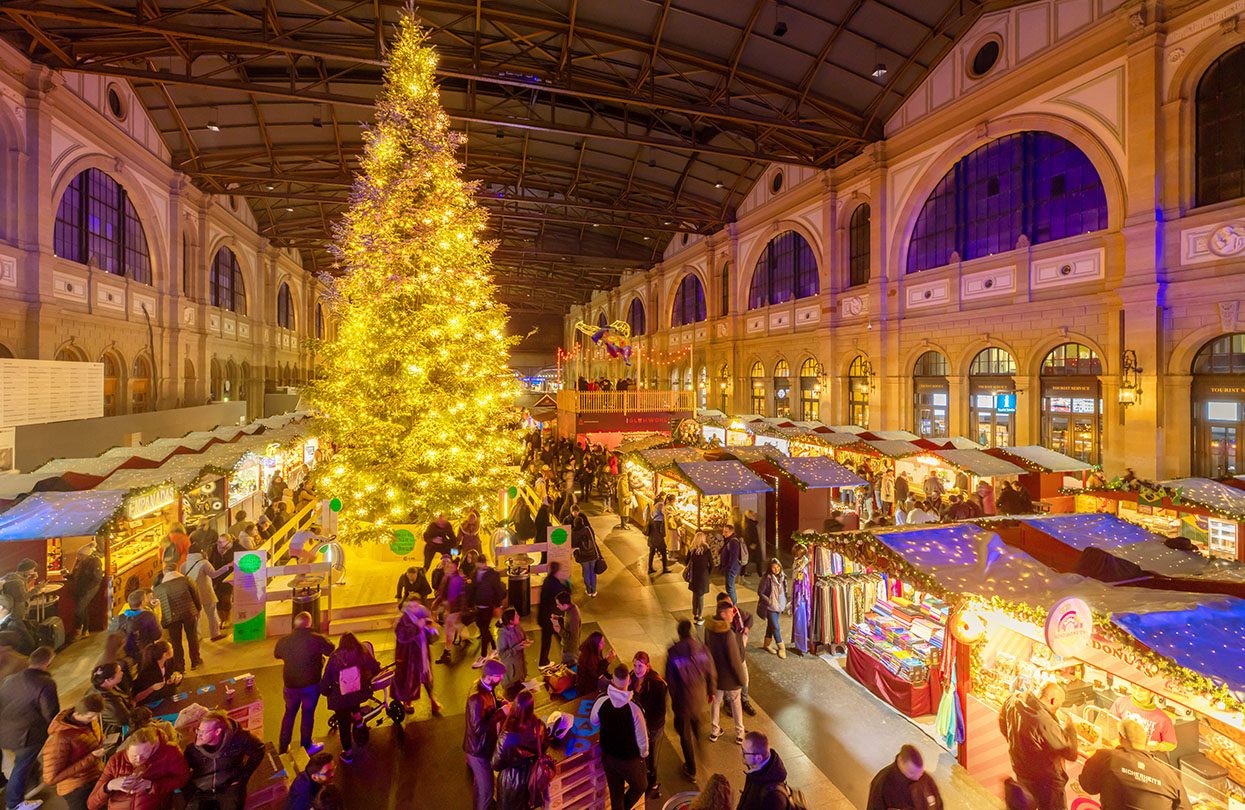 Christmas Market in the Main Station, image Copyright www.cp9.ch | World Travel Magazine Christmas Market in the Main Station, image Copyright www.cp9.ch