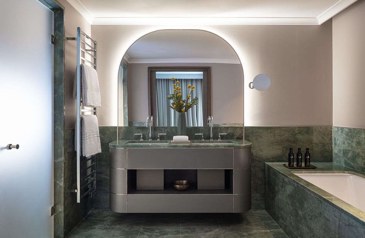 Anantara Plaza Nice Hotel’s Presidential Suite Bathroom | World Travel Magazine Anantara Plaza Nice Hotel’s Presidential Suite Bathroom