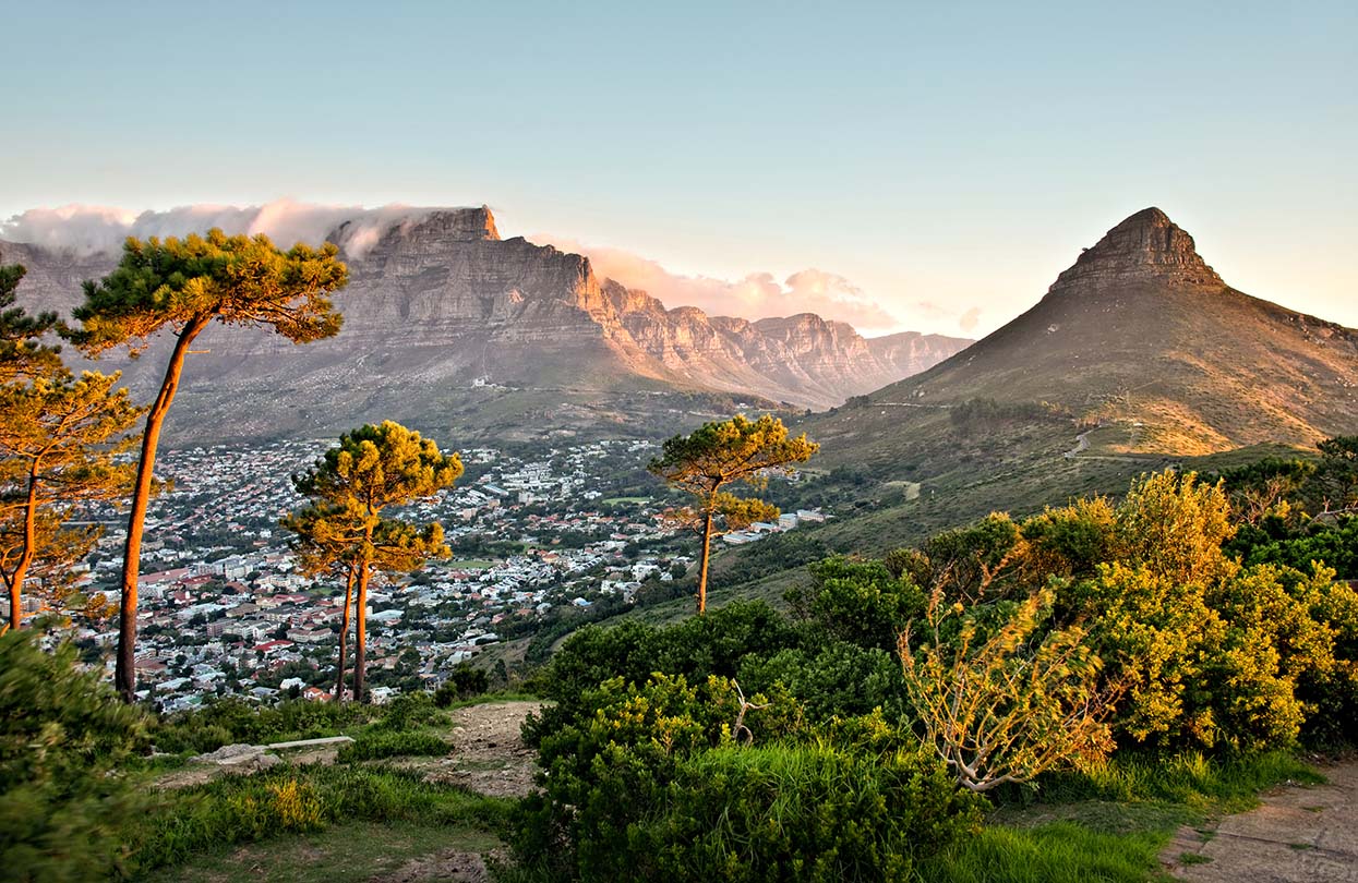 Signal Hill Cape Town, image by Delpixel shutterstock | World Travel Magazine Signal Hill Cape Town, image by Delpixel shutterstock