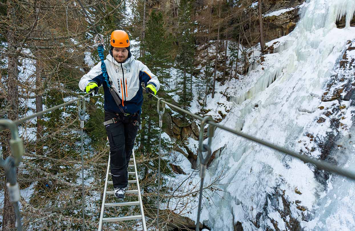 Gorge Alpin, Image Copyright Saastal Tourismus AG Filme von Draussen | World Travel Magazine Gorge Alpin, Image Copyright Saastal Tourismus AG Filme von Draussen