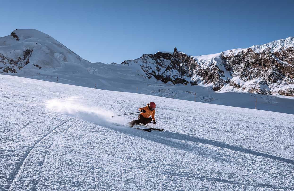 Skiing in Saas Fee, Image Copyright Saastal Tourismus AG Amarcster Media | World Travel Magazine Skiing in Saas Fee, Image Copyright Saastal Tourismus AG Amarcster Media