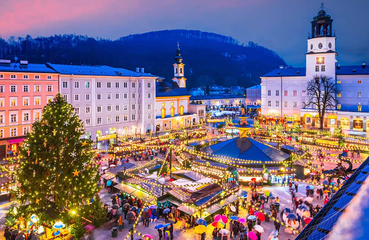 Christmas market at Cathedral Square Christkindlmarkt, Image by ecstk22, Shutterstock | World Travel Magazine Christmas market at Cathedral Square Christkindlmarkt, Image by ecstk22, Shutterstock